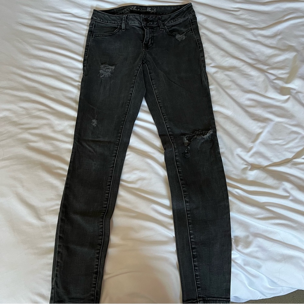 American Eagle super stretch distressed jegging